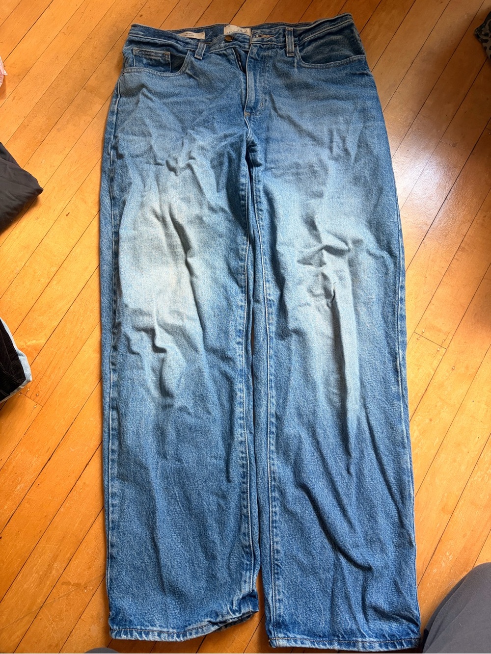 Universal Thread Light Blue Denim Jeans Waistband with Cream Label